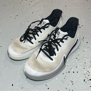 Nike Mamba Focus TB Mens Size 7.5 White Grey 2019 Kobe Bryant